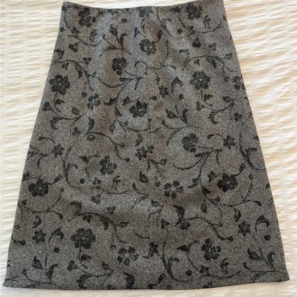 Grunge Gray Floral Skirt - Picture 1 of 4